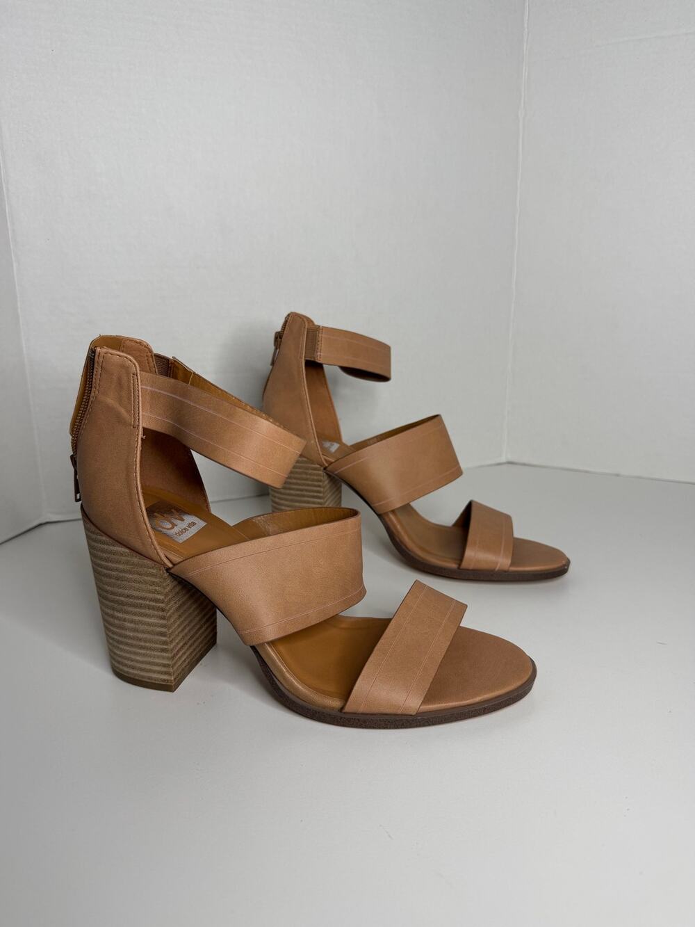 NWOB DV Dolce Vita Berton Womens Size 10 Tan Heels Open Toe